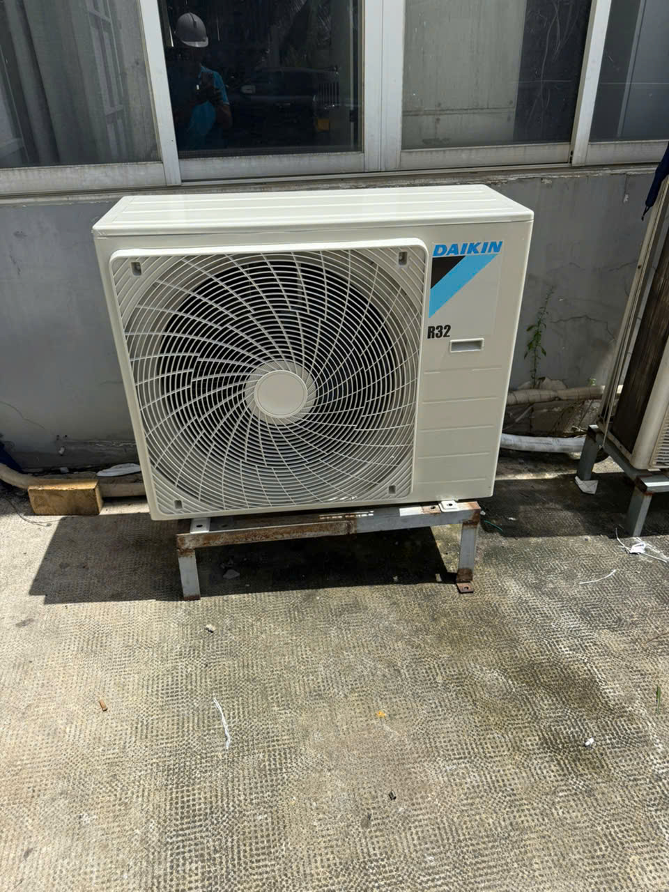 Dịch Vụ Mua Bán Máy Lạnh Cũ Bình Dương Uy Tín – Giá Cao, Thu Mua Tận Nơi 3 z7890381596882 826d72f16e8f30c776b0ac8d13f83de1